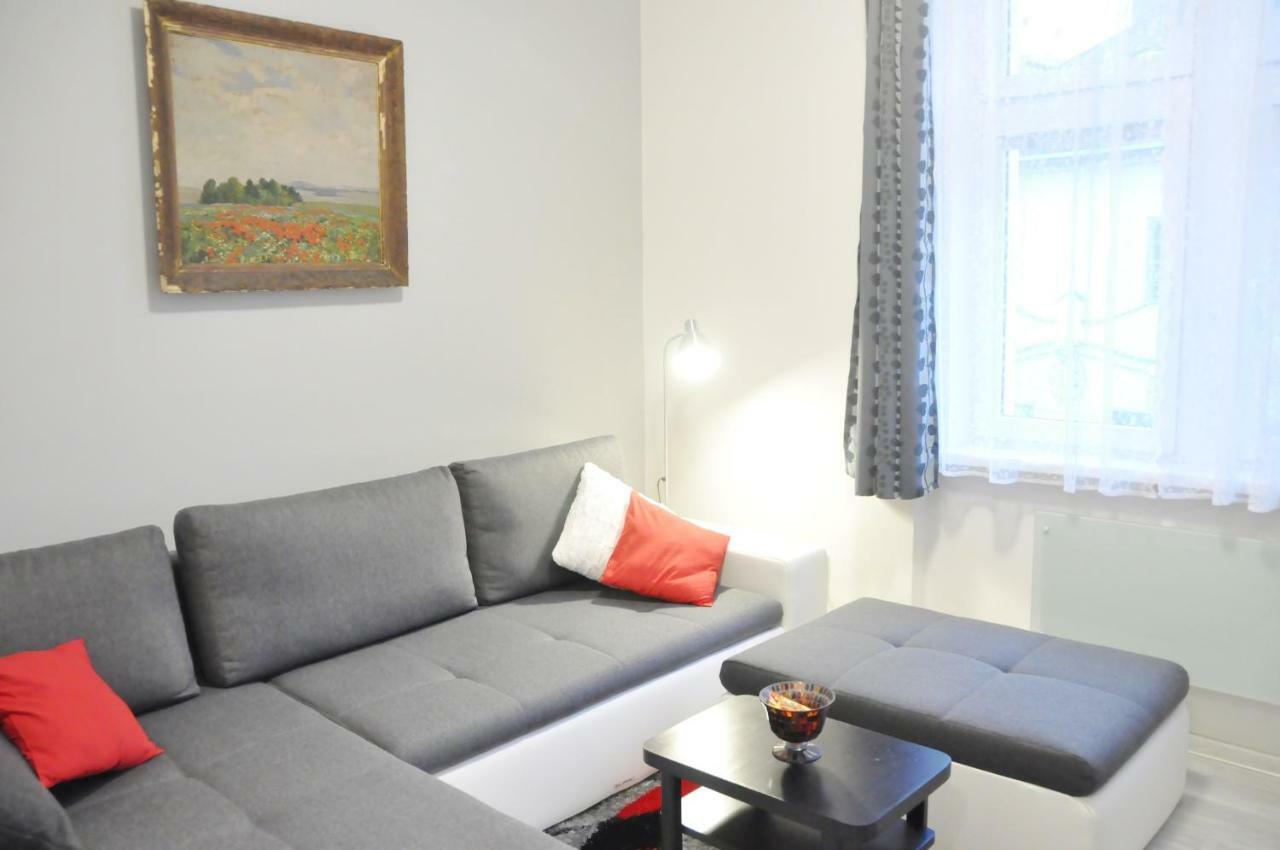 Modern & Historic Apartment Bratislava Exterior photo
